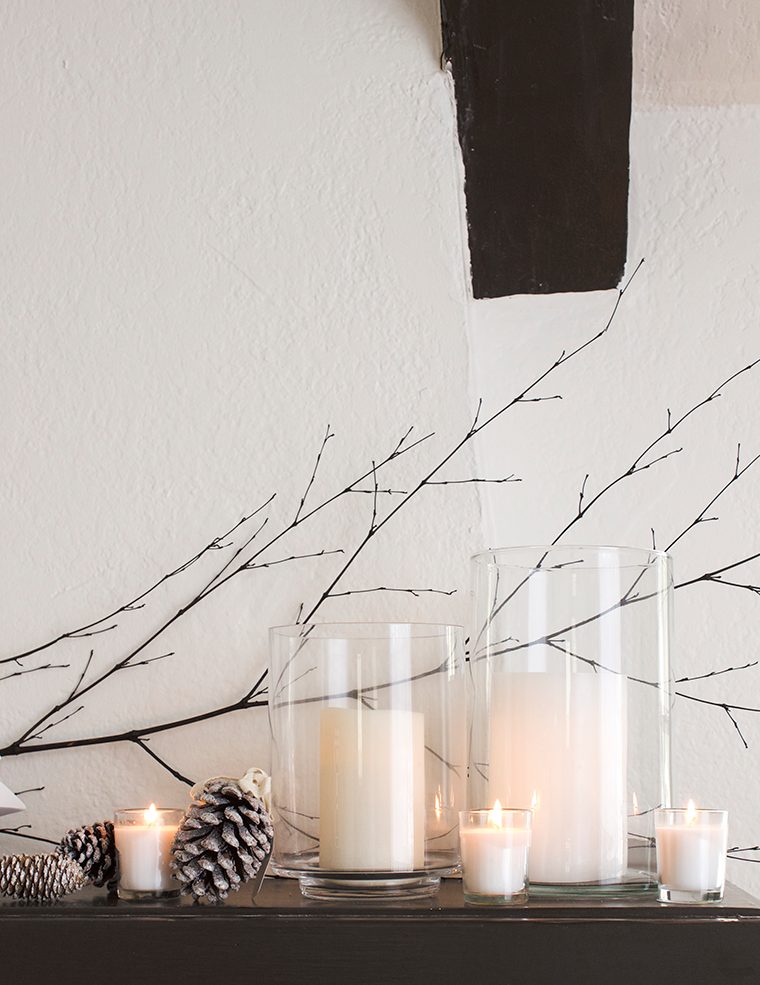 Decorating your mantle for Christmas for less than $50 with @WorldMarket and @CopyCatChic | Luxe living for less budget home holiday decor and design