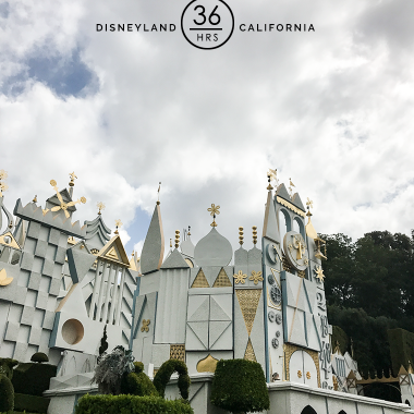 36 Hours in Disneyland California | Best tricks and tips to enjoy your flight and trip to Disneyland in Anaheim, California | Modern and minimalist packing list by copycatchic and travel plans with Alaska Airlines #MoreWestCoast #IFlyAlaska