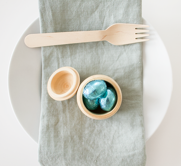 A minimalist, Peter Rabbit themed Easter brunch for kids with World Market and copycatchic. Simple, clean and easy Easter decor and entertaining set up for a modern Easter table. copycatchic luxe living for less budget home decor and design daily finds and room redos